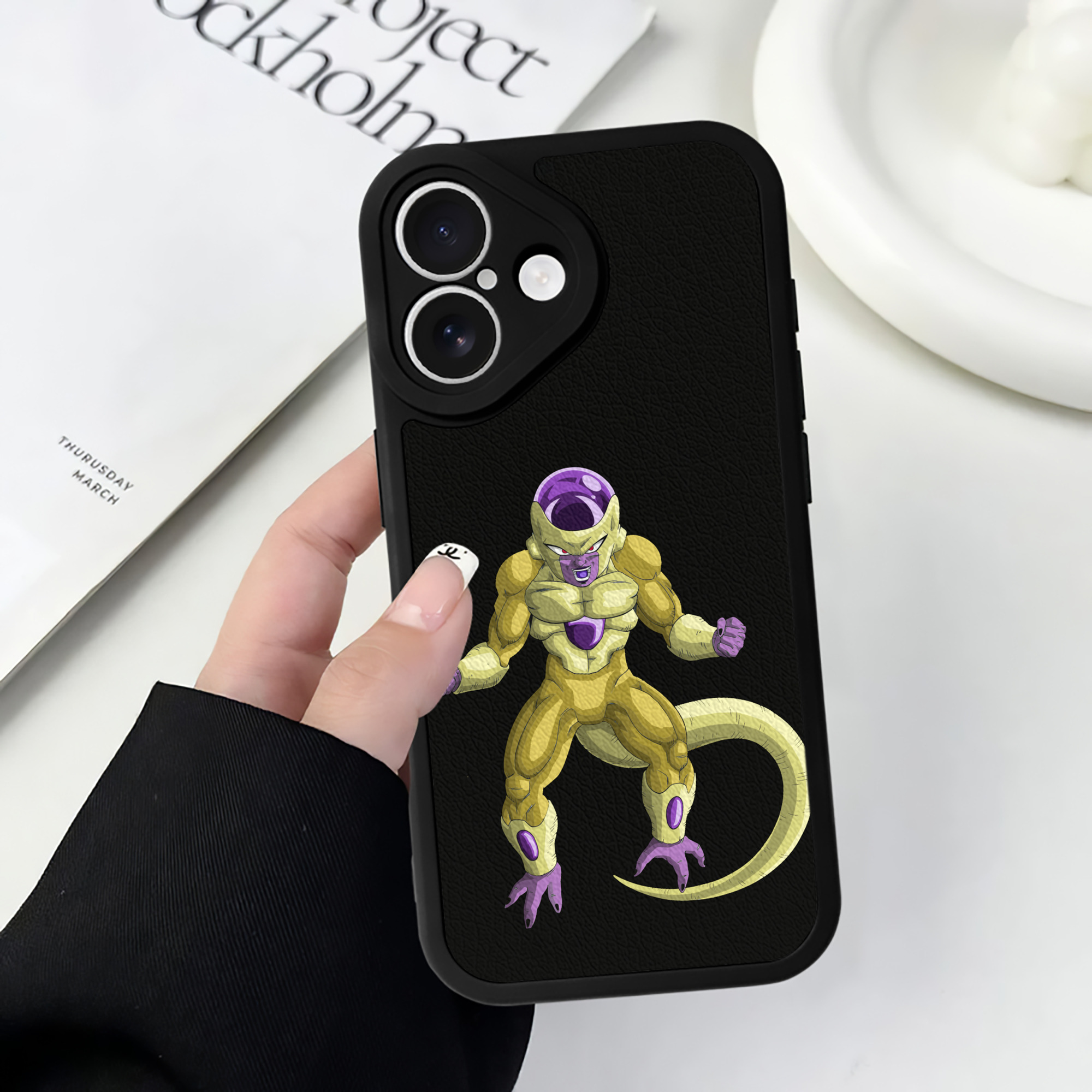 （画像用） ドラゴンボール フリーザ DRAGON BALL Frieza 【iPhone 16シリーズ対応】シリコンスマホケース（レザー調） 材質：シリコン